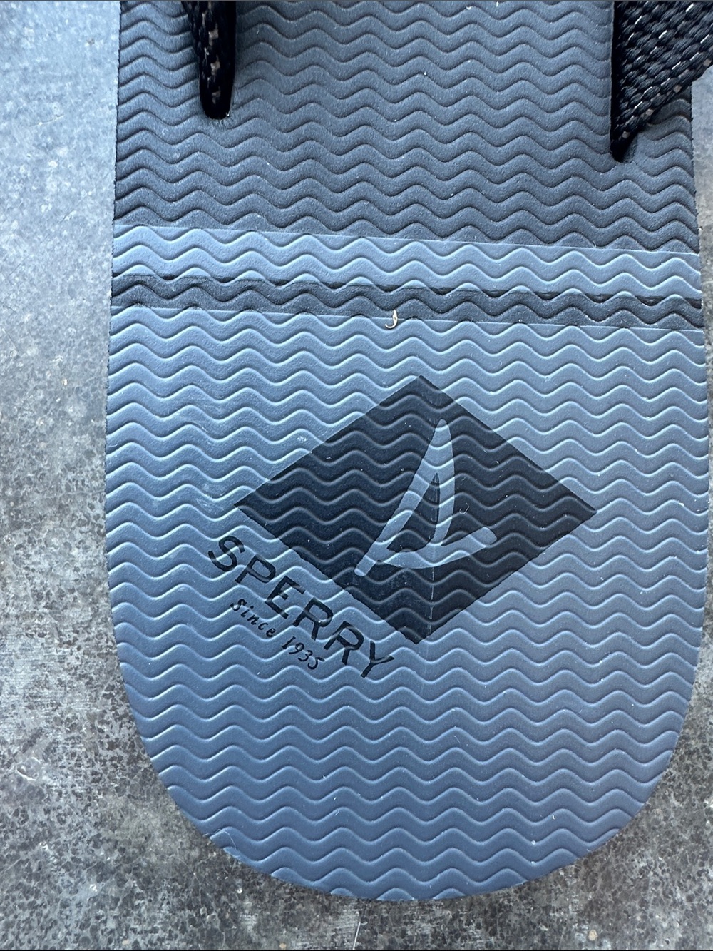 Sperry Black Flip Flop Sandals - Picture 2 of 4